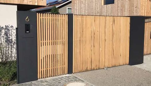 Toranlage Holz / Stahl